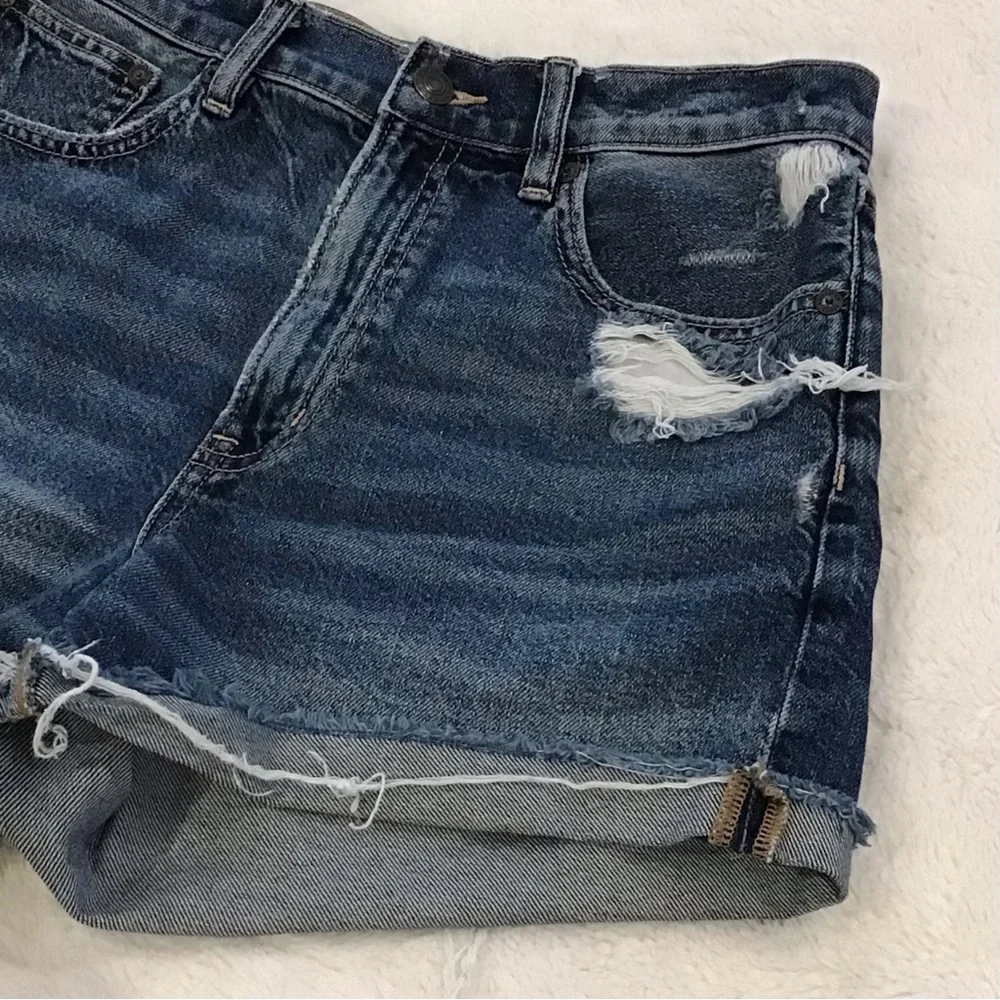 American Eagle 4 Highest Rise 90s Boyfriend Denim Shorts Women’s Distressed